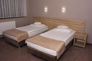 Отель TSA Restauracja Hotel Aquarius Odolion Двухместный номер с 1 кроватью или 2 отдельными кроватями-2